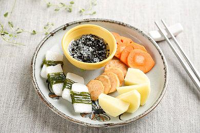 多人俯视角末日射击游戏《Return Alive》预告